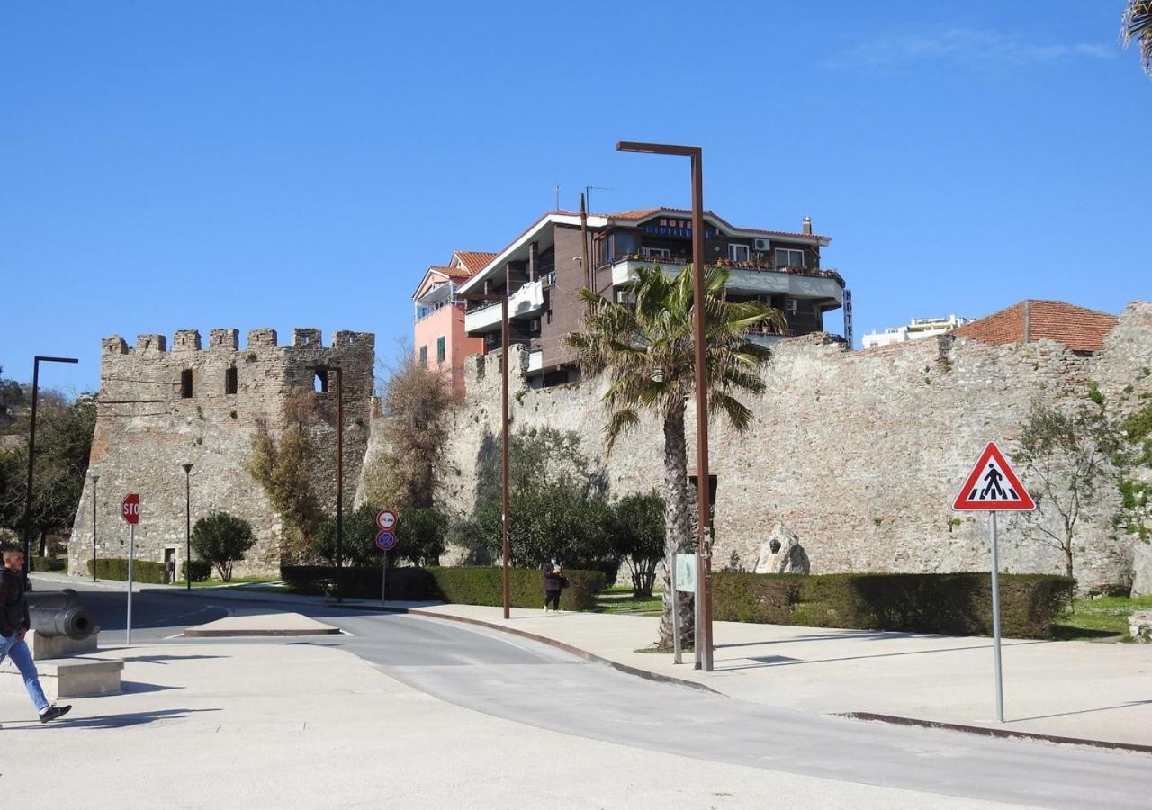 The White Corner Durrës Exterior foto